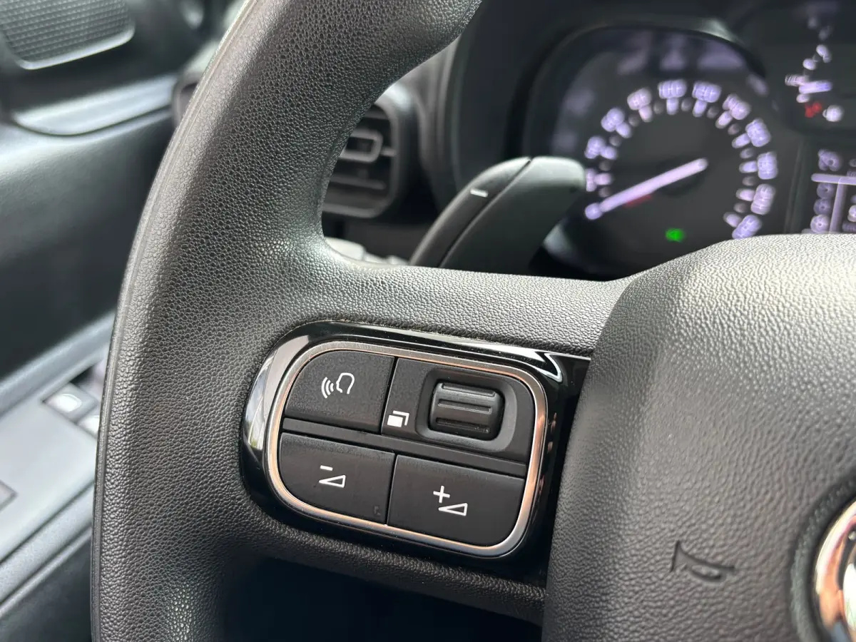 1.5 D-4D Live | Automaat | Apple Carplay | Parkeersensoren | Dubbele Schuifedur