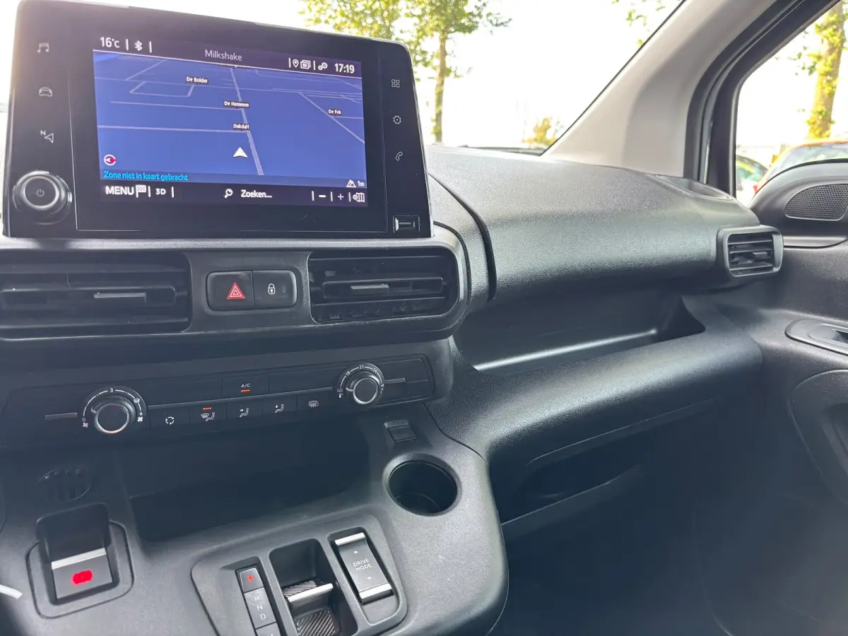 1.5 D-4D Live | Automaat | Apple Carplay | Parkeersensoren | Dubbele Schuifedur