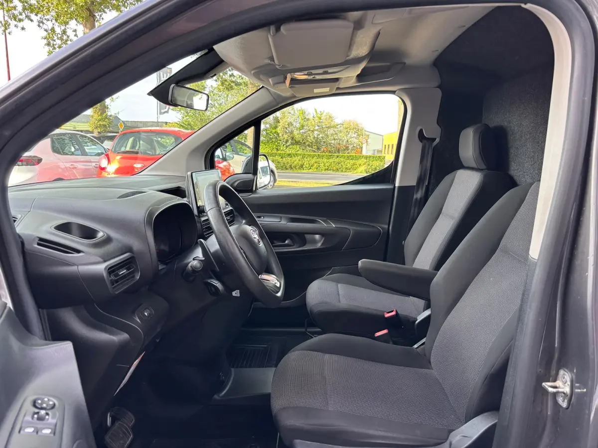 1.5 D-4D Live | Automaat | Apple Carplay | Parkeersensoren | Dubbele Schuifedur