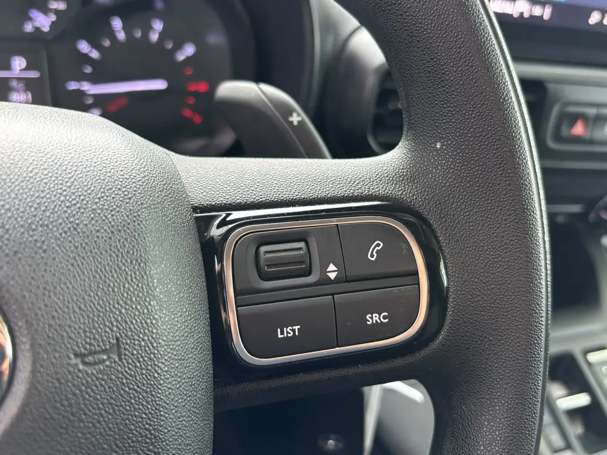 1.5 D-4D Live | Automaat | Apple Carplay | Parkeersensoren | Dubbele Schuifedur
