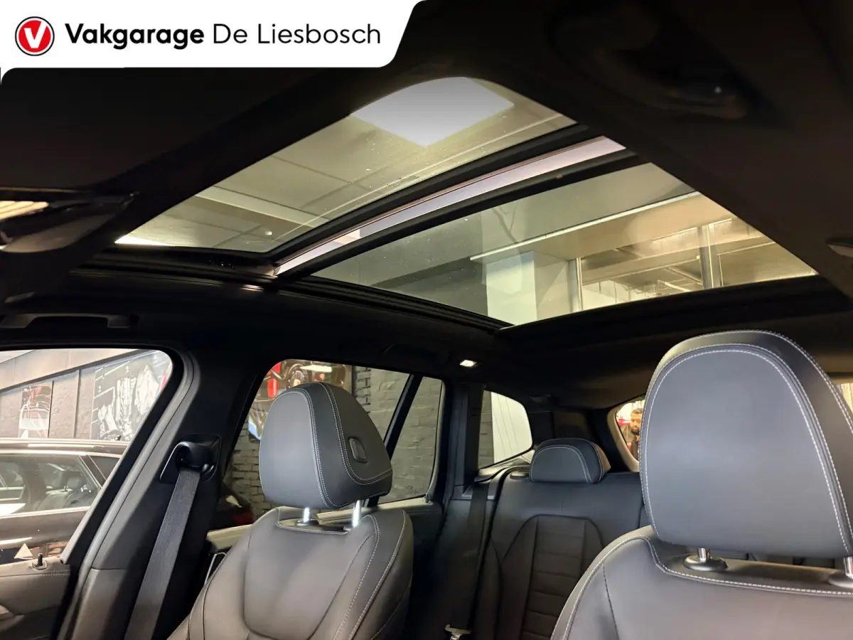 High Executive 80 kWh / Panoramadak / trekhaak / leder / head-up