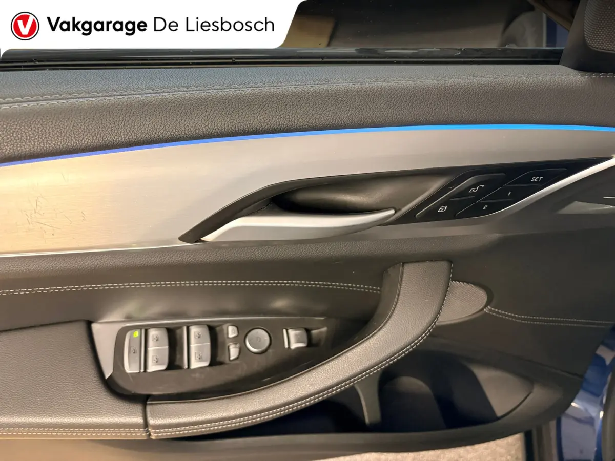 High Executive 80 kWh / Panoramadak / trekhaak / leder / head-up