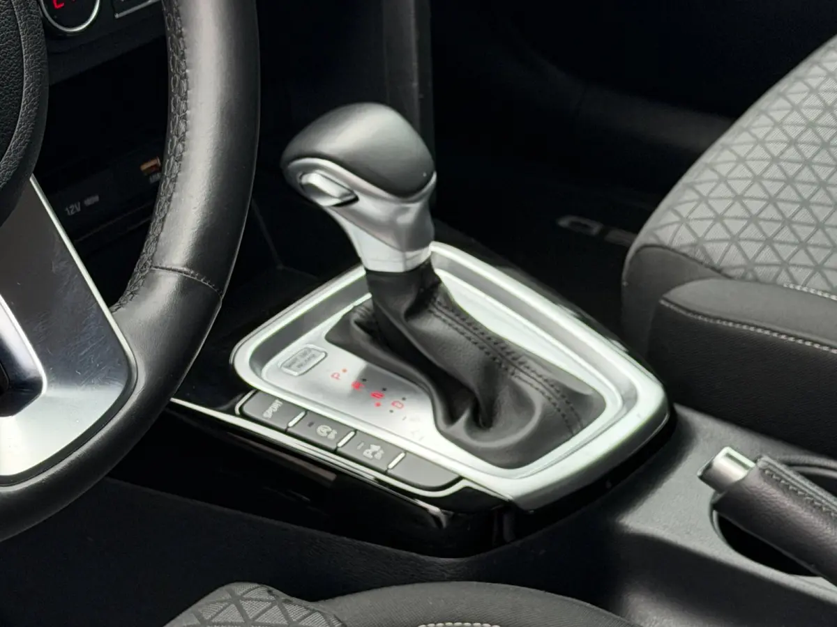 1.5 T-GDi Automaat LED Camera Lane Carplay Navi DAB