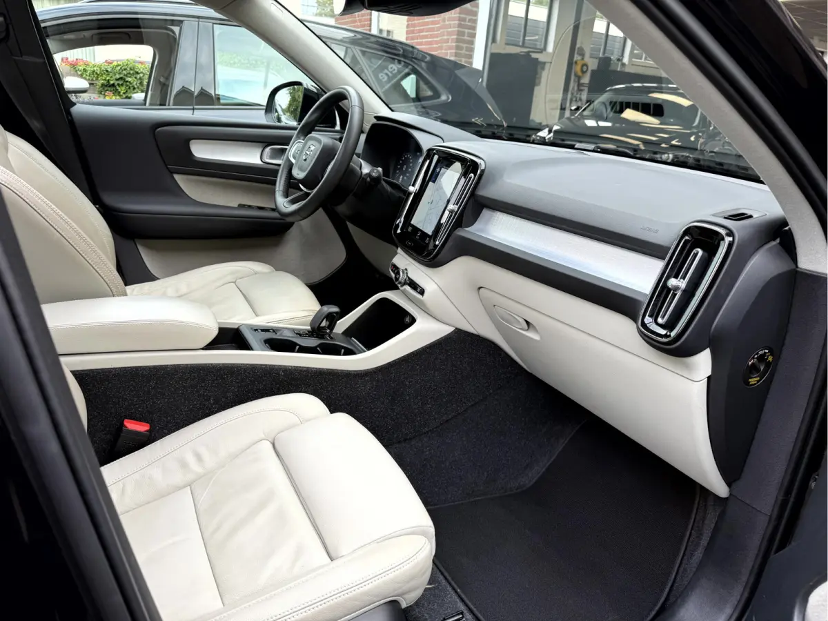 1.5 T4 Inscription Panoramadak, Leer, 18''Lmv