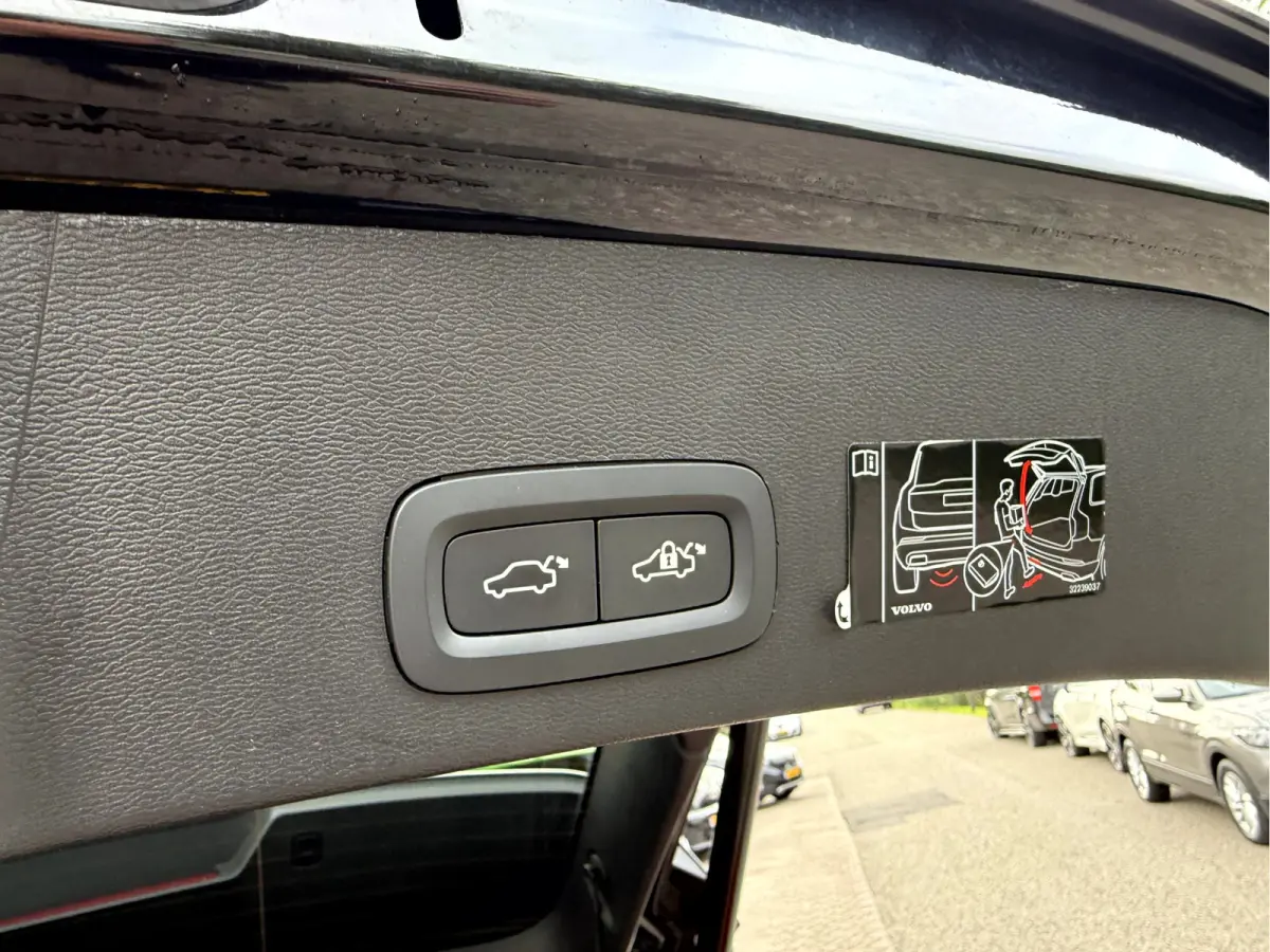 1.5 T4 Inscription Panoramadak, Leer, 18''Lmv