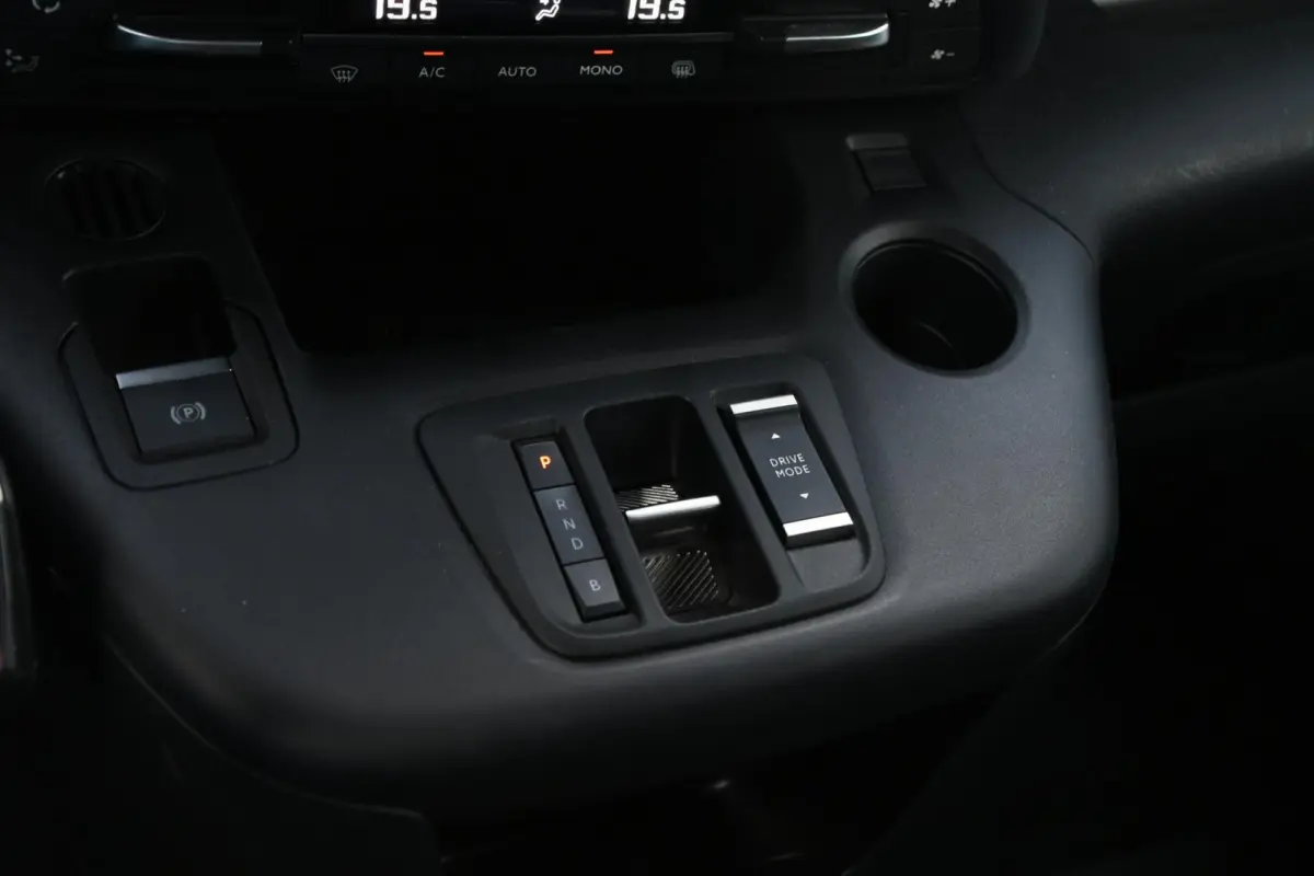 136 L2 50 kWh | SOH 100%