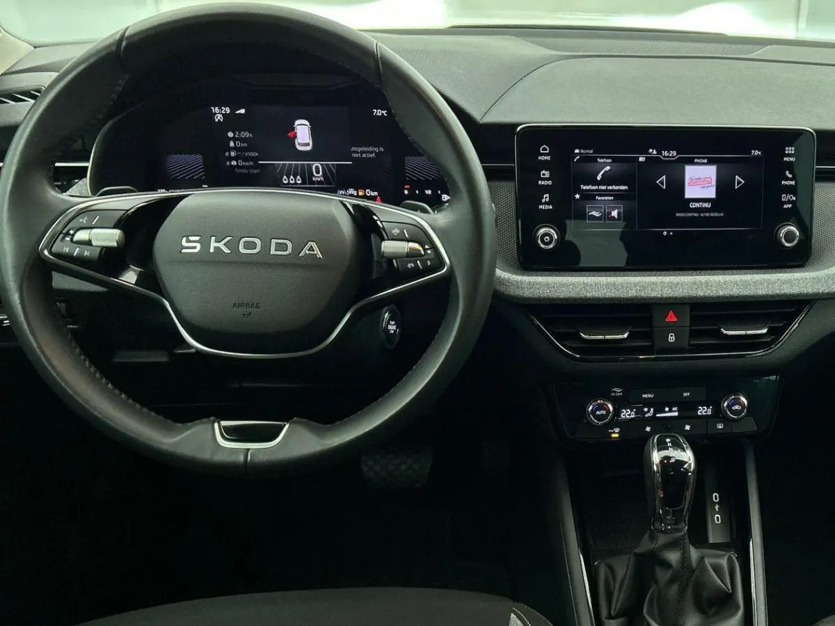 1.0 TSI Business Edition Automaat Navigatie Climate control Cruise control LED Keyless Start  Achteruitrijcamera Parkeersensoren Apple Carplay/ Android Auto Radio
