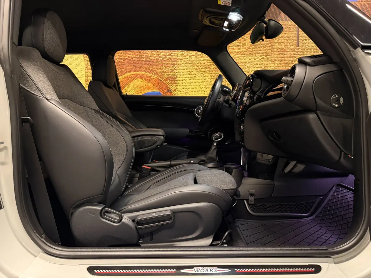 1.5 Chili Serious Business JCW Automaat Navi LED PDC