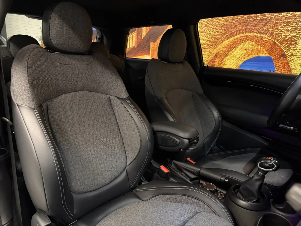 1.5 Chili Serious Business JCW Automaat Navi LED PDC