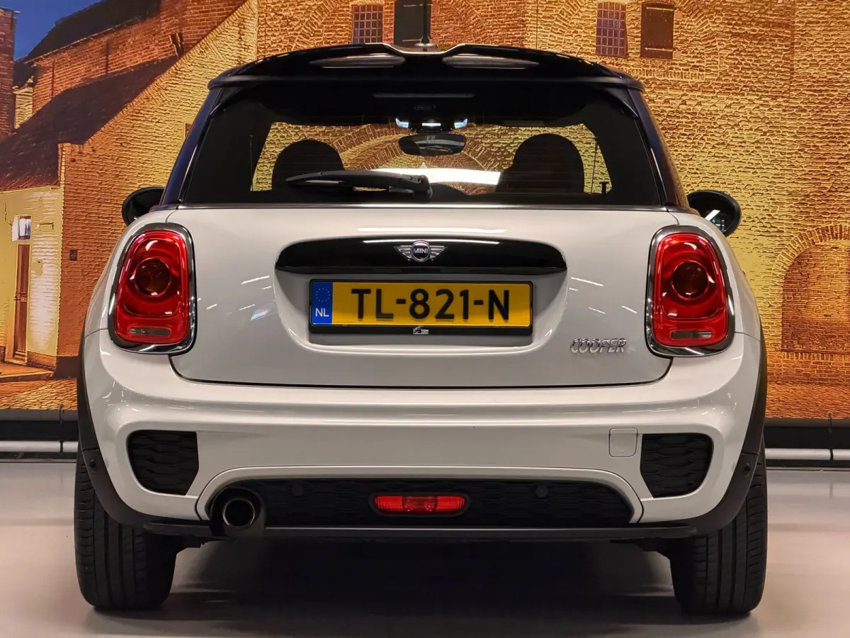 1.5 Chili Serious Business JCW Automaat Navi LED PDC