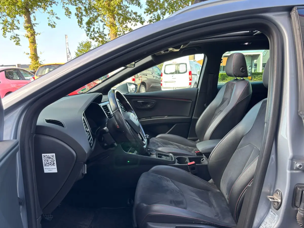 2.0 TDI FR Business Intense | Trekhaak | Pano | Apple Carplay | Sfeerverlichting