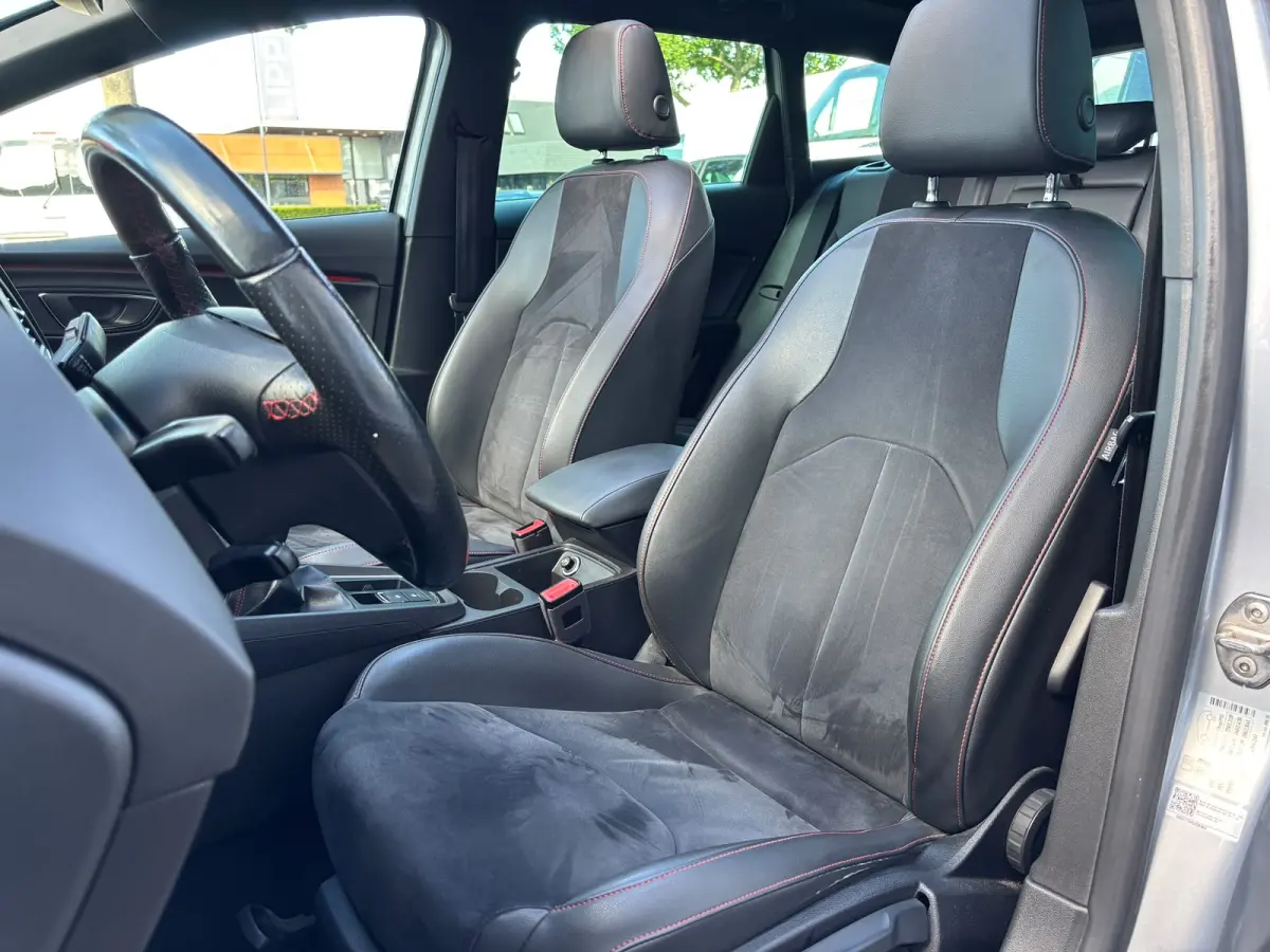 2.0 TDI FR Business Intense | Trekhaak | Pano | Apple Carplay | Sfeerverlichting