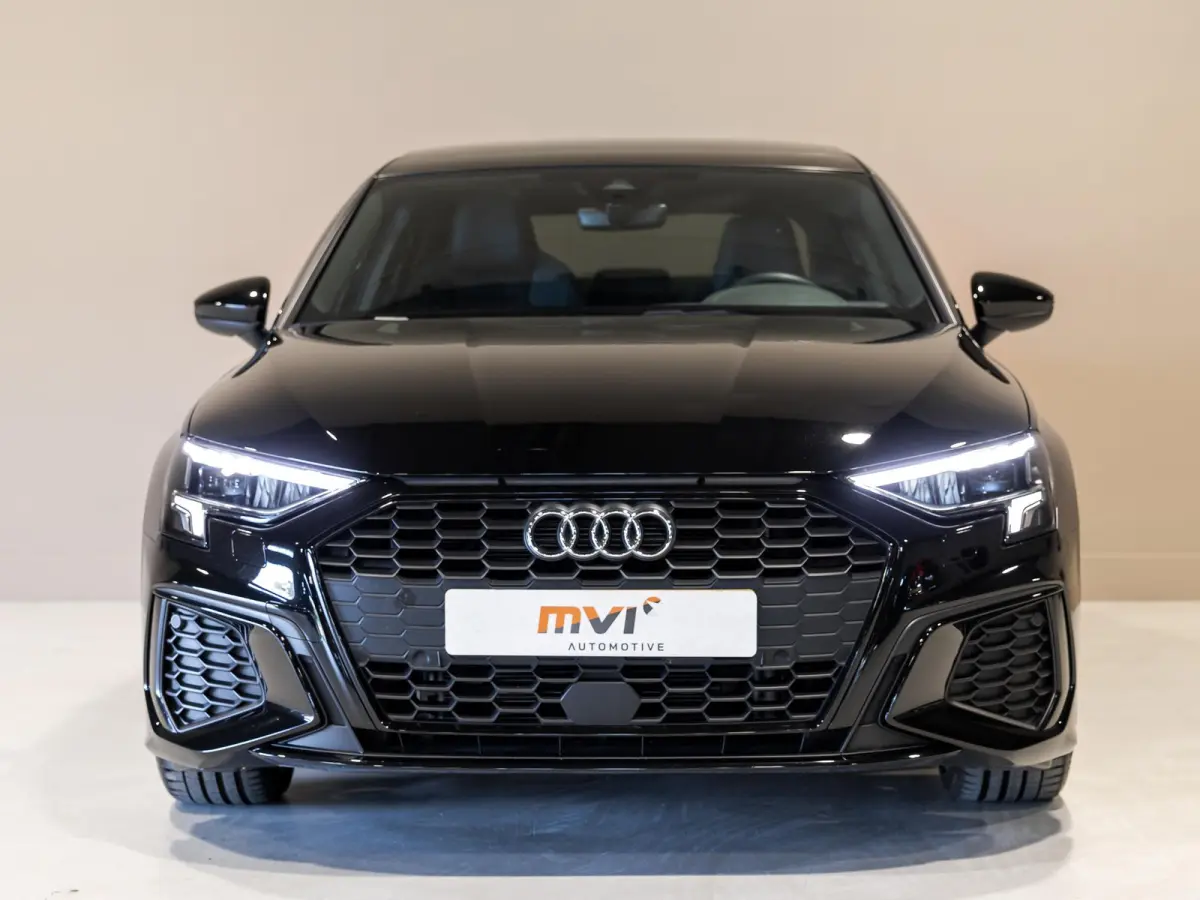 30 TFSI 2x S-Line edition / 110pk / Panorama dak / Trekhaak /