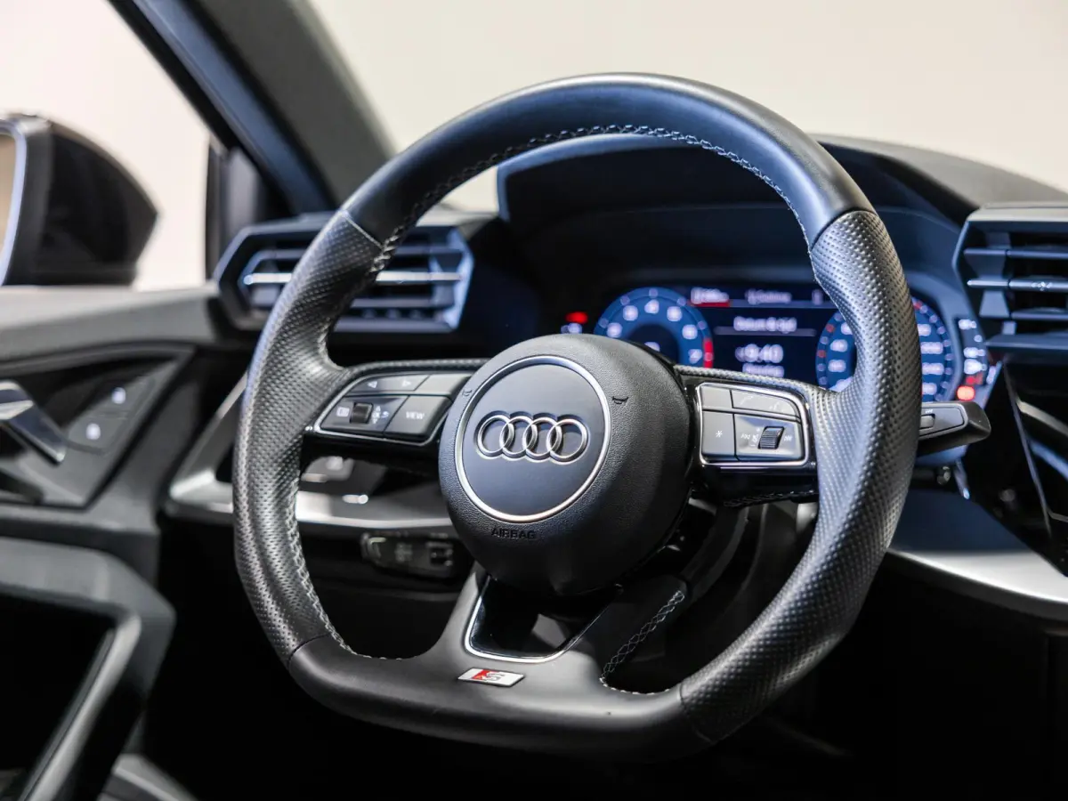 30 TFSI 2x S-Line edition / 110pk / Panorama dak / Trekhaak /