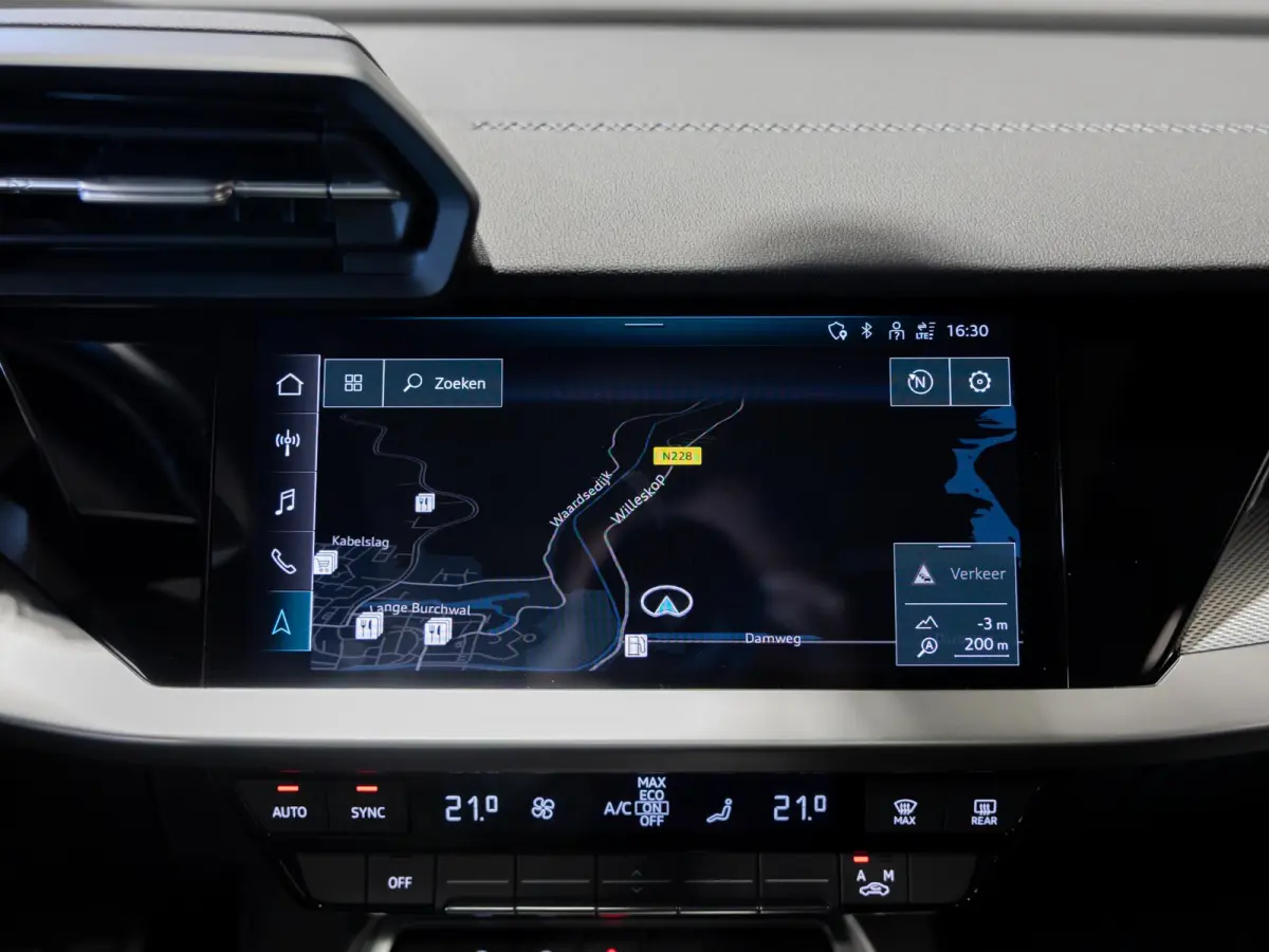 30 TFSI 2x S-Line edition / 110pk / Panorama dak / Trekhaak /