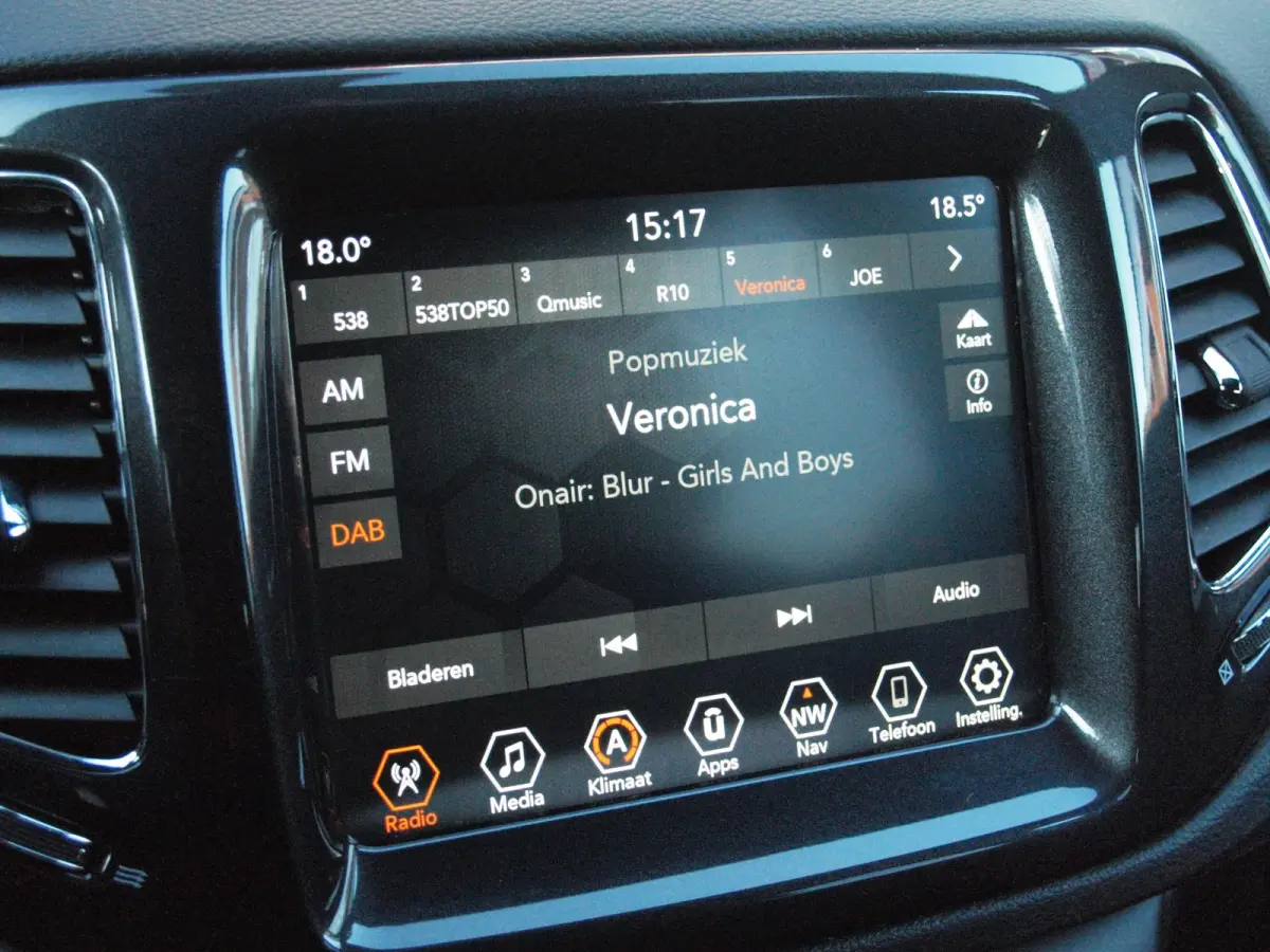 1.3T S | Camera | Cruise Control | Alpine Audio | Automaat |