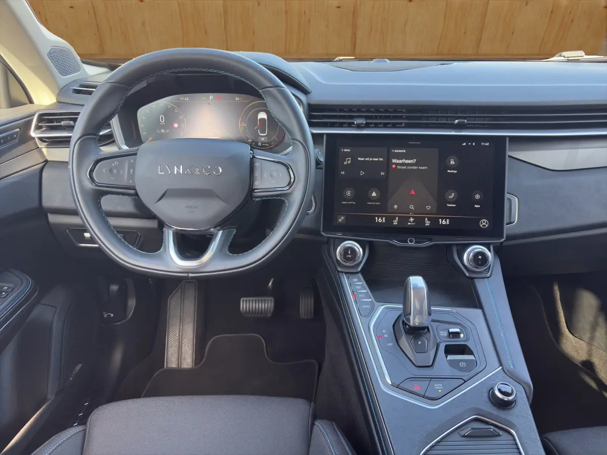 1.5 | BLIS | 360 Camera | Panoramadak | Keyless Start / Entry | Voorstoelen Verwarmd |