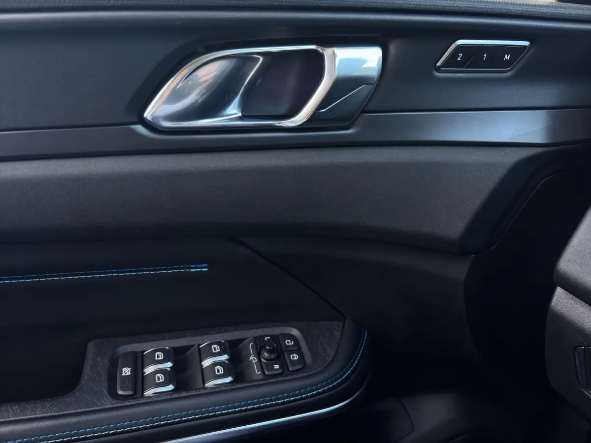 1.5 | BLIS | 360 Camera | Panoramadak | Keyless Start / Entry | Voorstoelen Verwarmd |