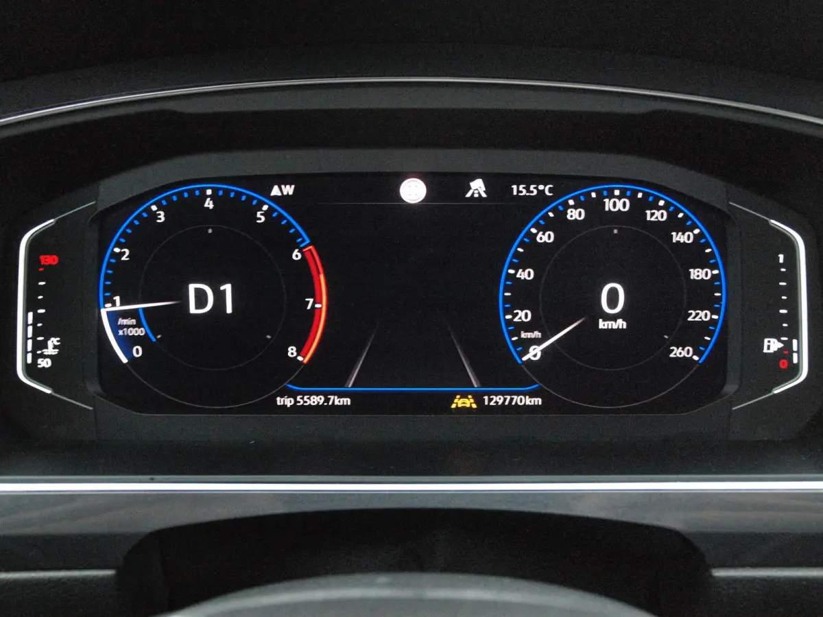 1.5 TSI Highline Business R 7p. | Panoramadak | Trekhaak | Camera | Sfeerverlichting | Apple Carplay | NL-Auto |
