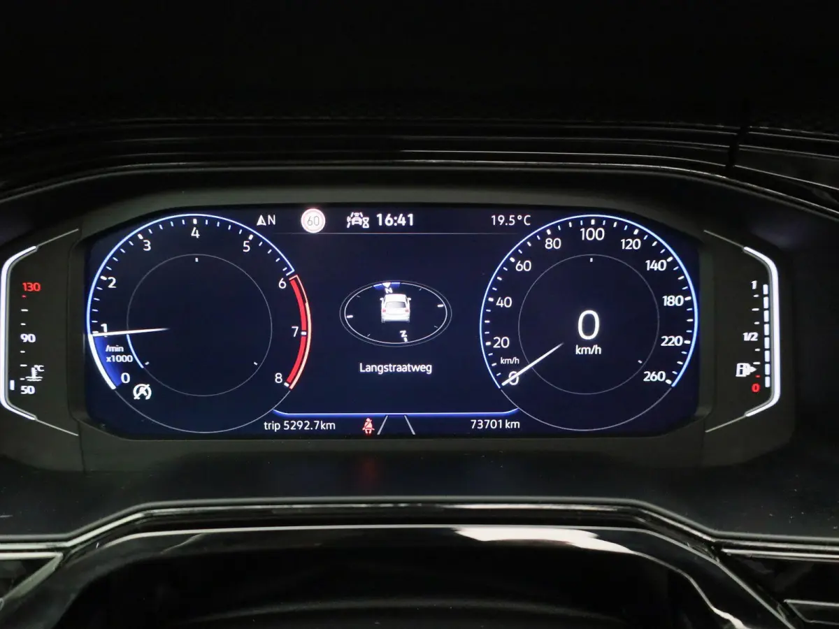 1.0 TSI Life Business 95 PK | Panoramadak | Navigatie | Climate Control | Stoelverwarming | LED Matrix | Parkeersensoren | Apple Carplay | Android Auto | Adaptive Cruise Control |