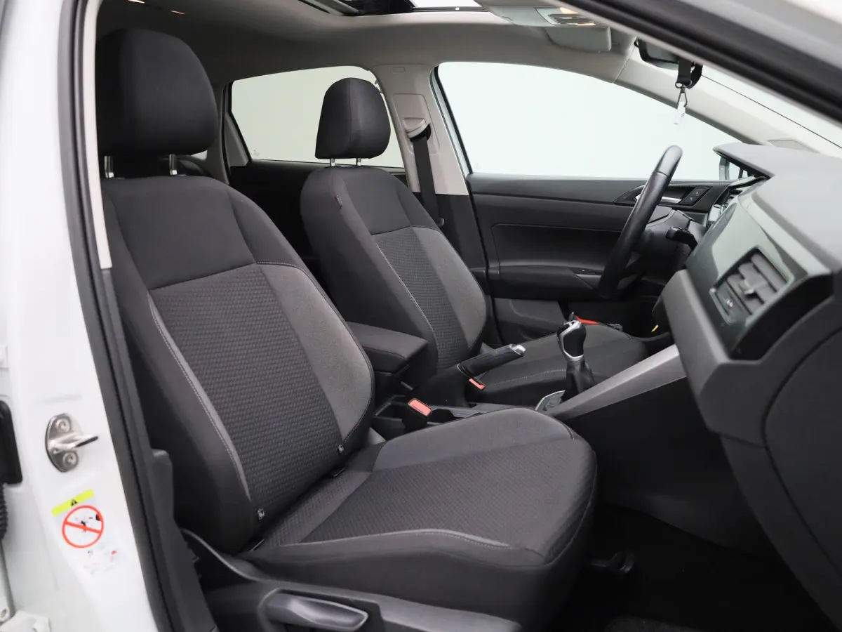 1.0 TSI Life Business 95 PK | Panoramadak | Navigatie | Climate Control | Stoelverwarming | LED Matrix | Parkeersensoren | Apple Carplay | Android Auto | Adaptive Cruise Control |