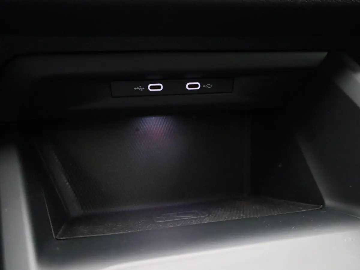 1.0 TSI 81kW Life | NAVIGATIE | CAMERA | CLIMATE CONTROL