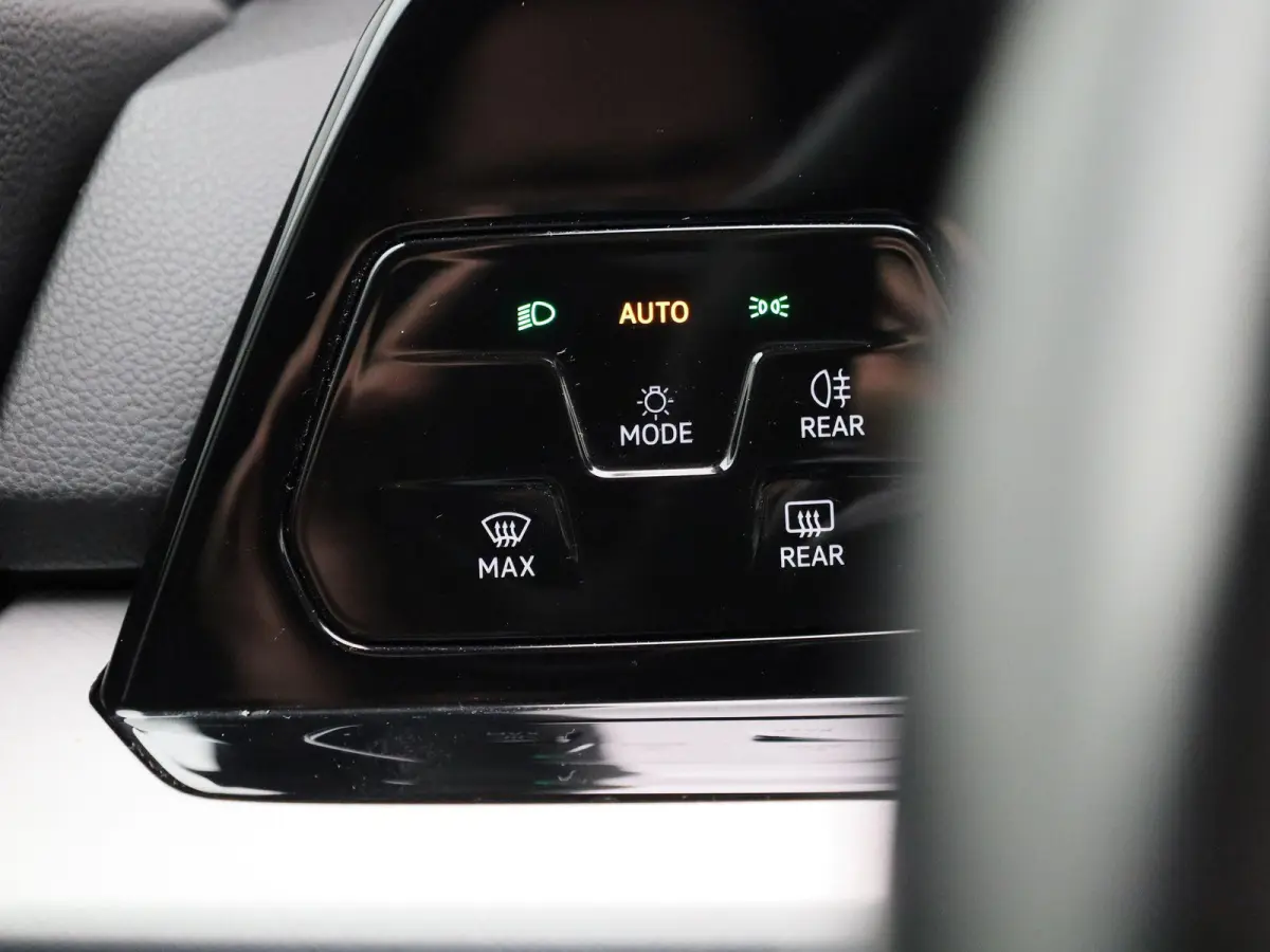 1.0 TSI 81kW Life | NAVIGATIE | CAMERA | CLIMATE CONTROL