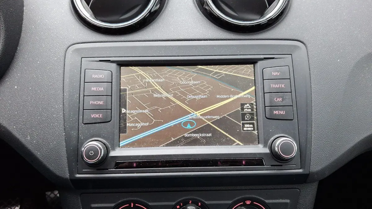1.0 EcoTSI Style Connect