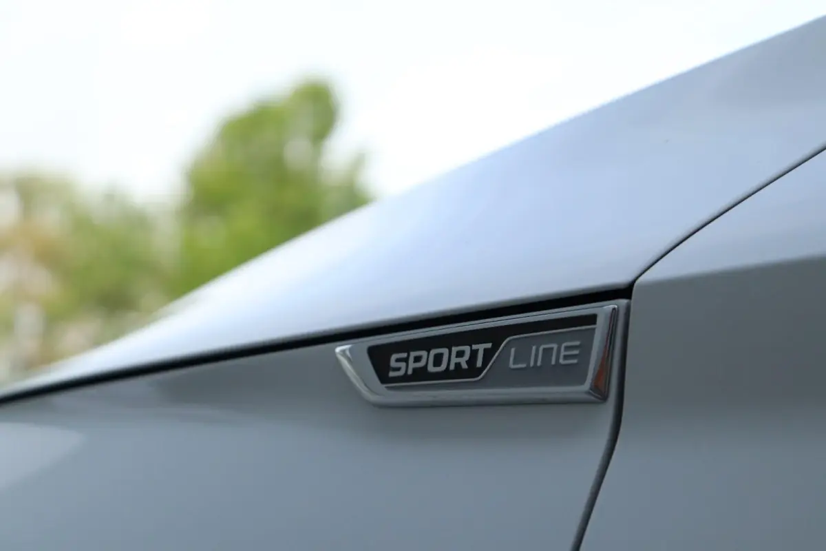 iV / 218 PK / DSG / Vol Opties! / Sportline / Black Edition / Virtual Cockpit / Camera / ACC / Trekhaak / 19"!