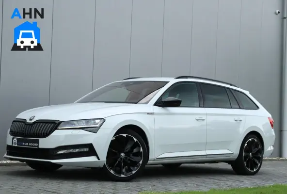 iV / 218 PK / DSG / Vol Opties! / Sportline / Black Edition / Virtual Cockpit / Camera / ACC / Trekhaak / 19"!
