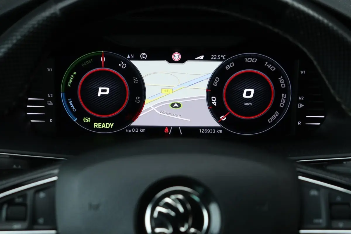 iV / 218 PK / DSG / Vol Opties! / Sportline / Black Edition / Virtual Cockpit / Camera / ACC / Trekhaak / 19"!