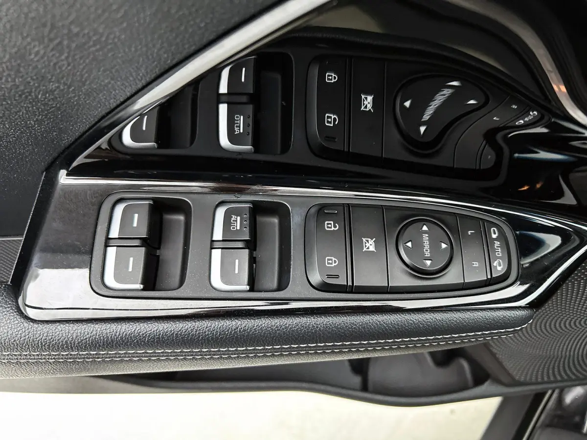 1.6 GDi PHEV DynamicPlusLine CAMERA | NAVI & CARPLAY | JBL | AD-CRUISE
