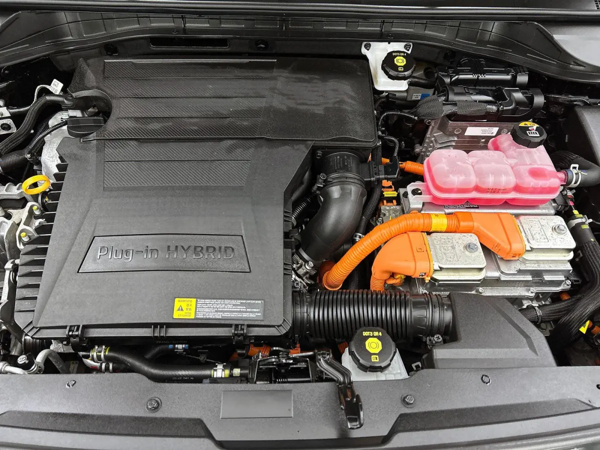 1.6 GDi PHEV DynamicPlusLine CAMERA | NAVI & CARPLAY | JBL | AD-CRUISE