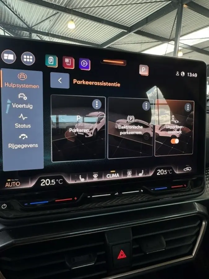 1.5 TSI e-Hybrid Business > 126km WLTP/SOH 98.6%/360°camera/Travel Assist/Midnight Black