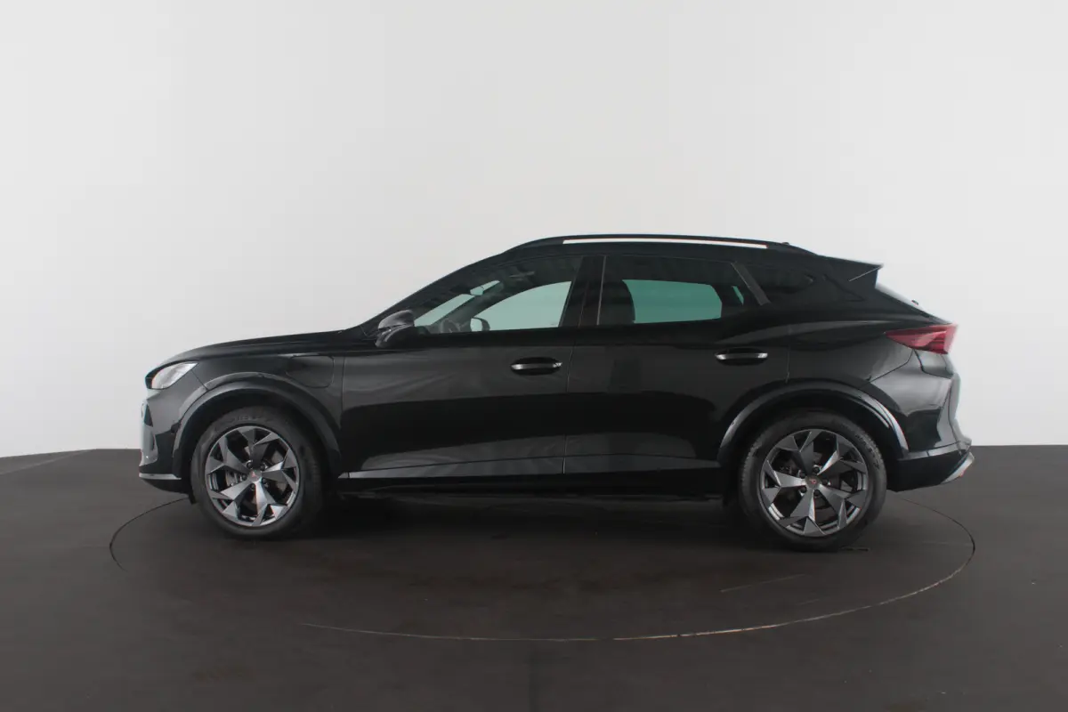 1.5 TSI e-Hybrid Business > 126km WLTP/SOH 98.6%/360°camera/Travel Assist/Midnight Black
