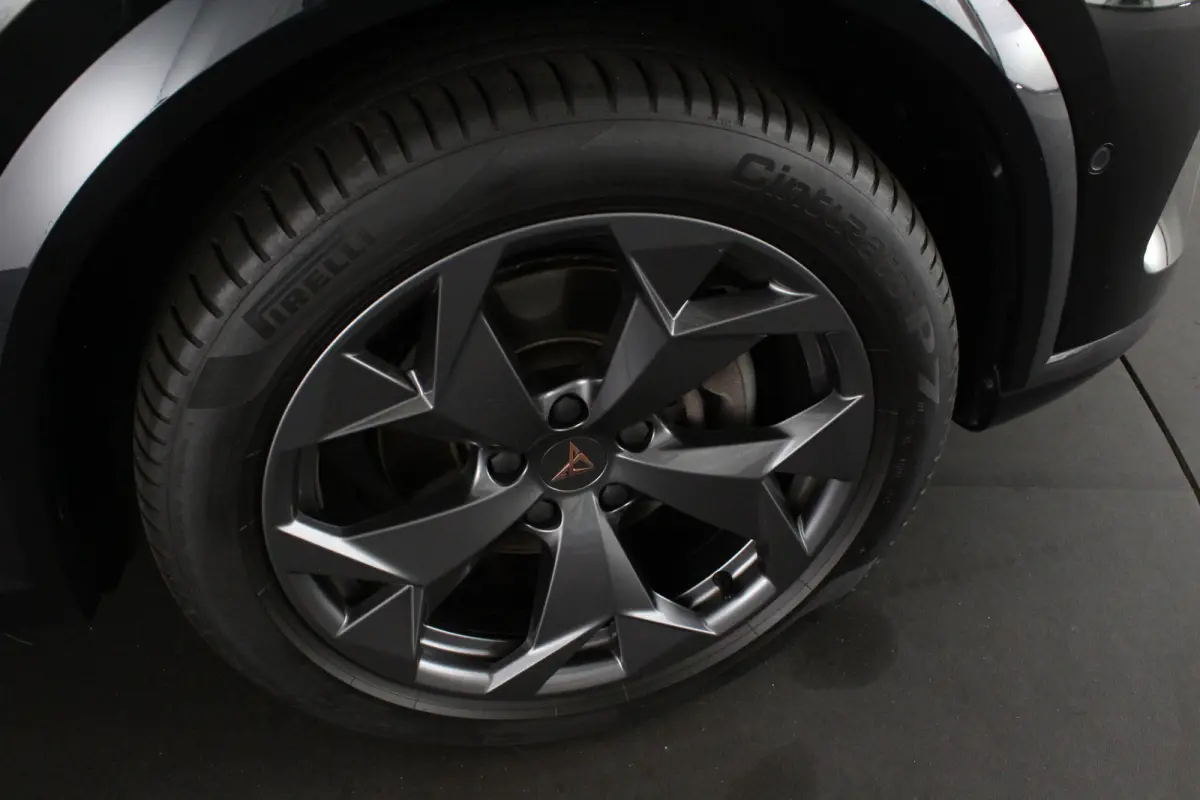 1.5 TSI e-Hybrid Business > 126km WLTP/SOH 98.6%/360°camera/Travel Assist/Midnight Black