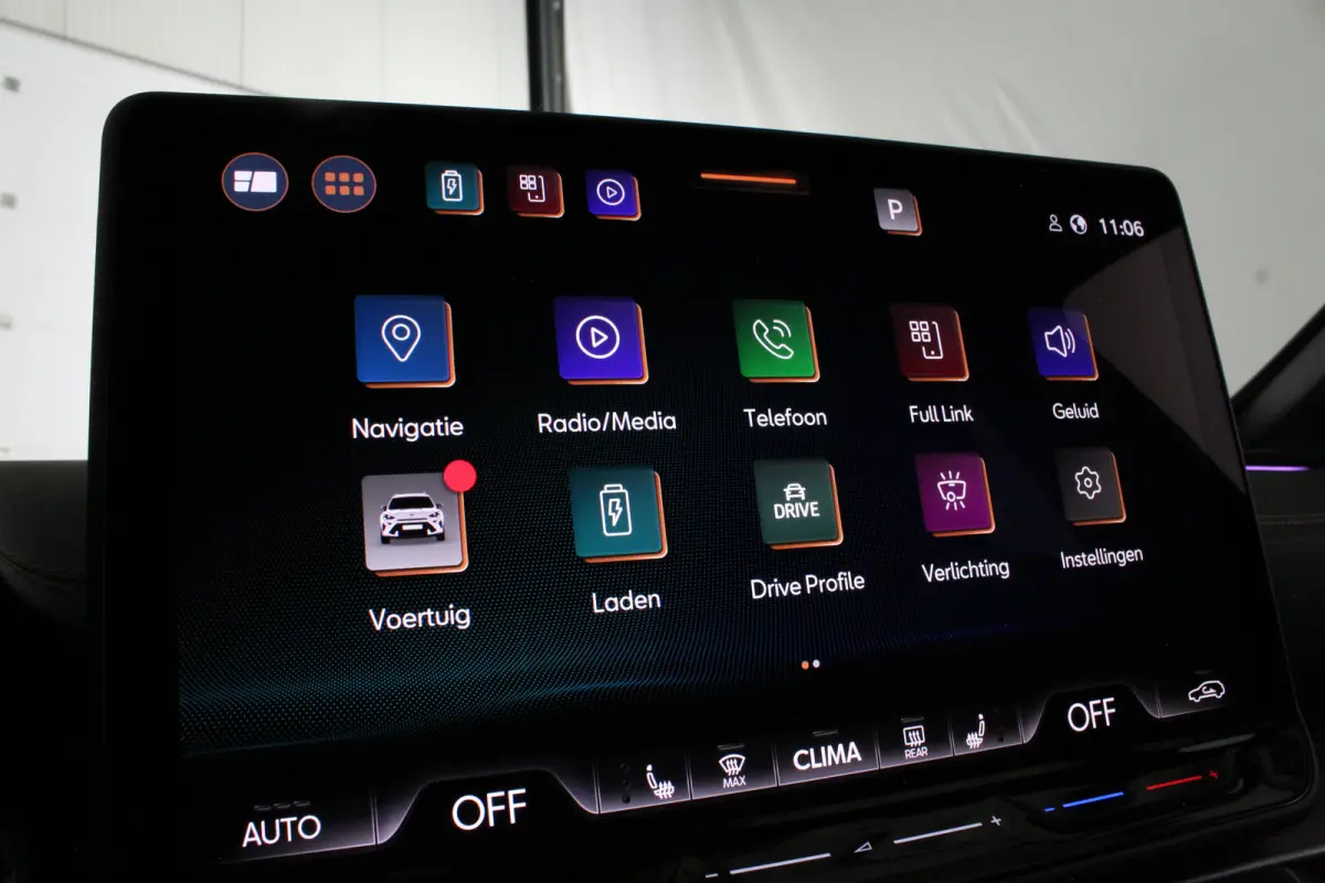 1.5 TSI e-Hybrid Business > 126km WLTP/SOH 98.6%/360°camera/Travel Assist/Midnight Black