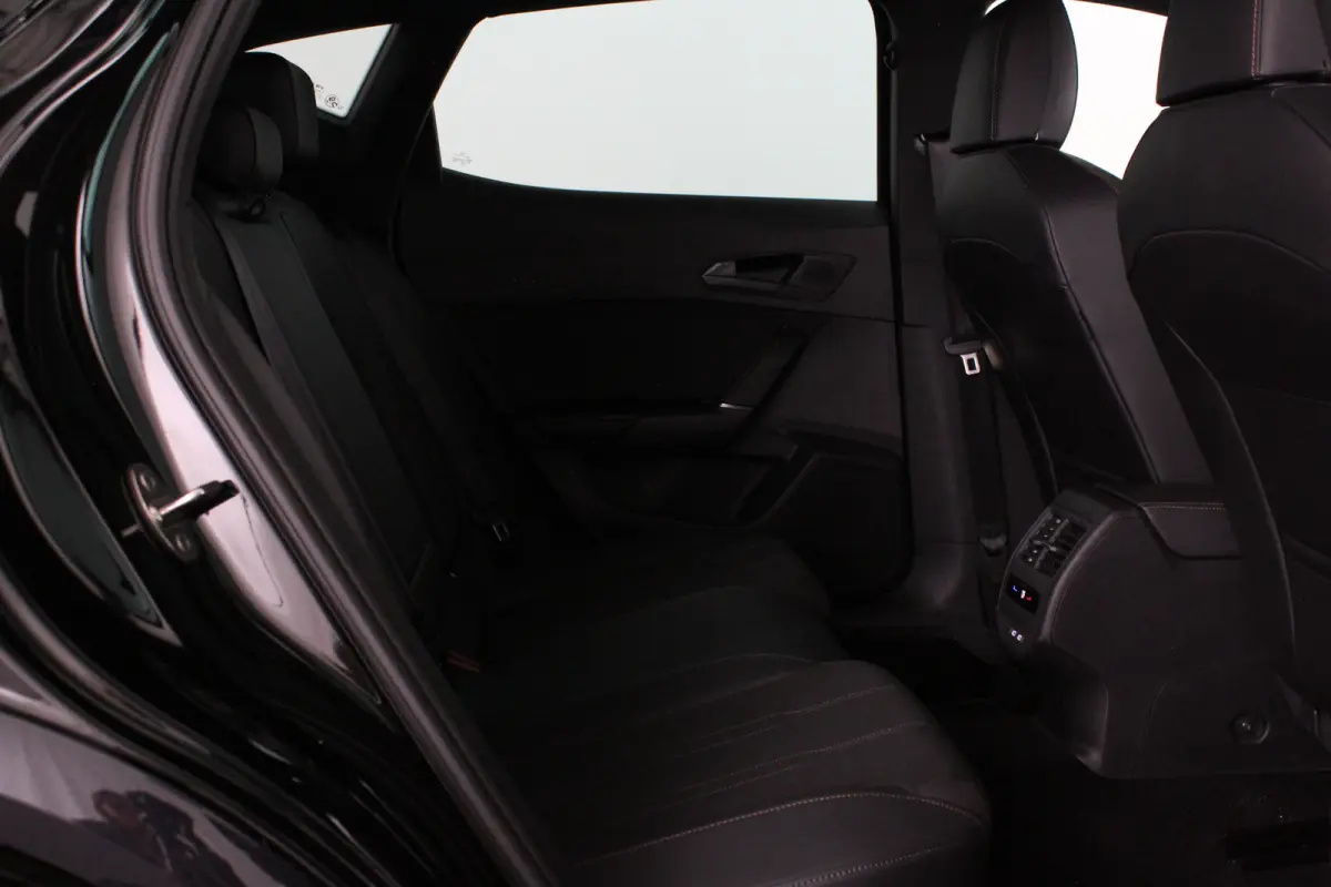 1.5 TSI e-Hybrid Business > 126km WLTP/SOH 98.6%/360°camera/Travel Assist/Midnight Black