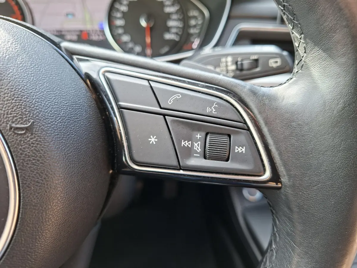 35 TFSI Pro Line Panoramadak Privacy Glass CruiseControl 18inch Climate Control
