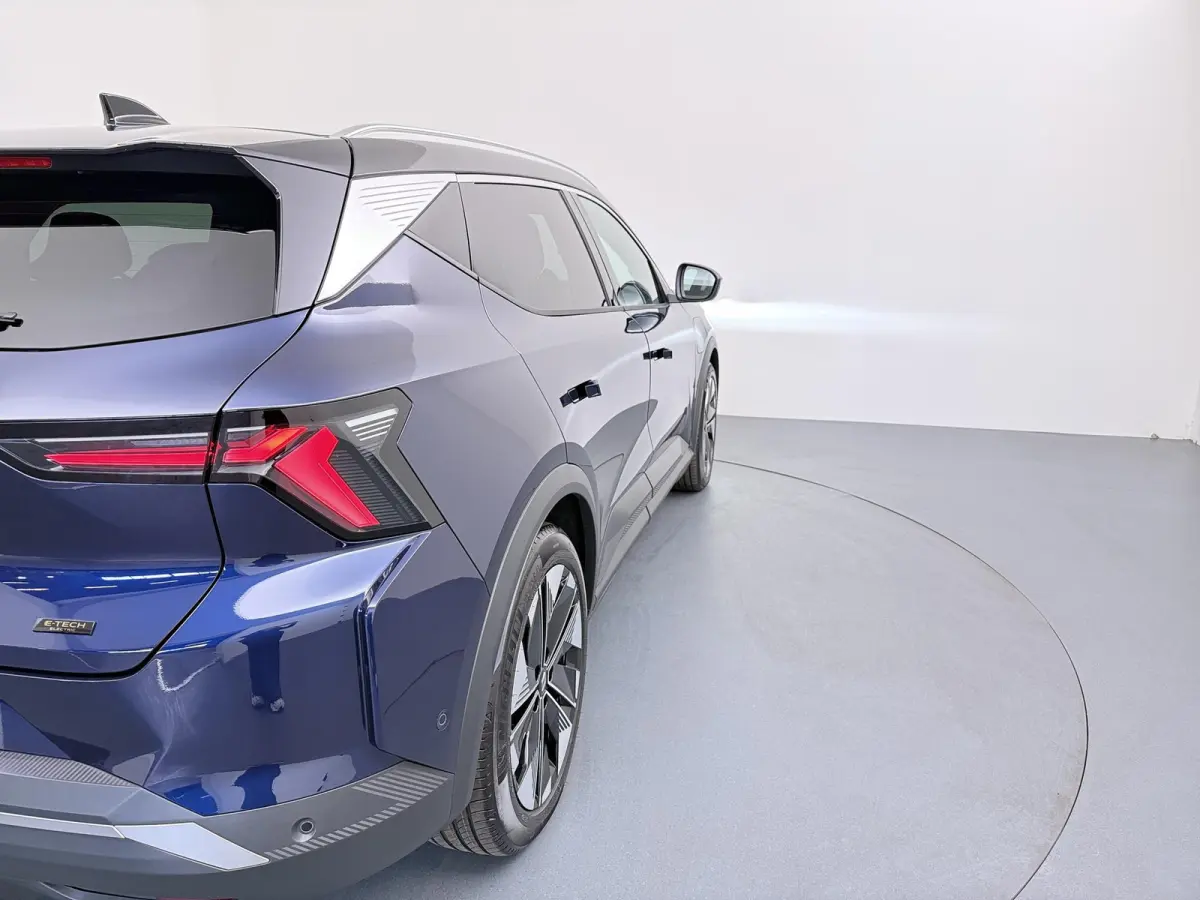 EV87 long range techno | Pack advanced driving assist & augmented vision |