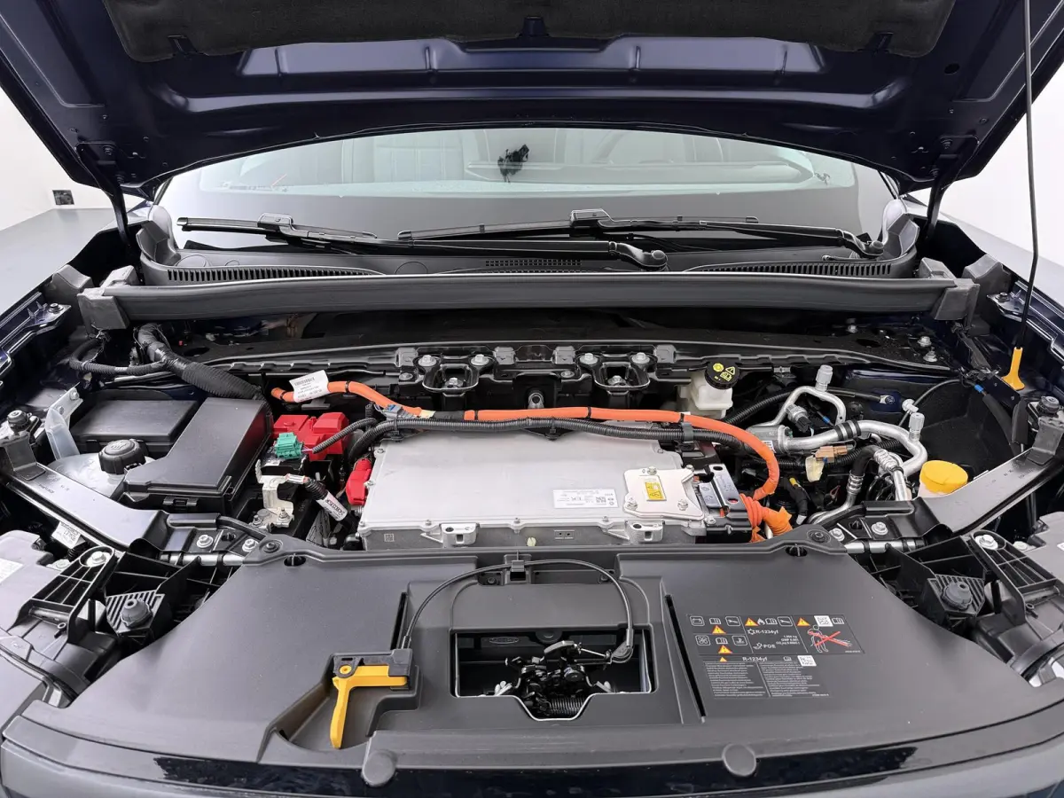 EV87 long range techno | Pack advanced driving assist & augmented vision |