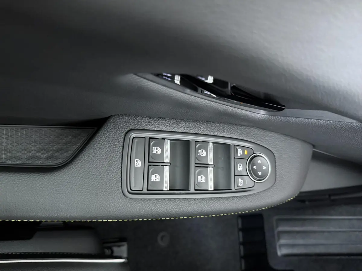 EV87 long range techno | Pack advanced driving assist & augmented vision |