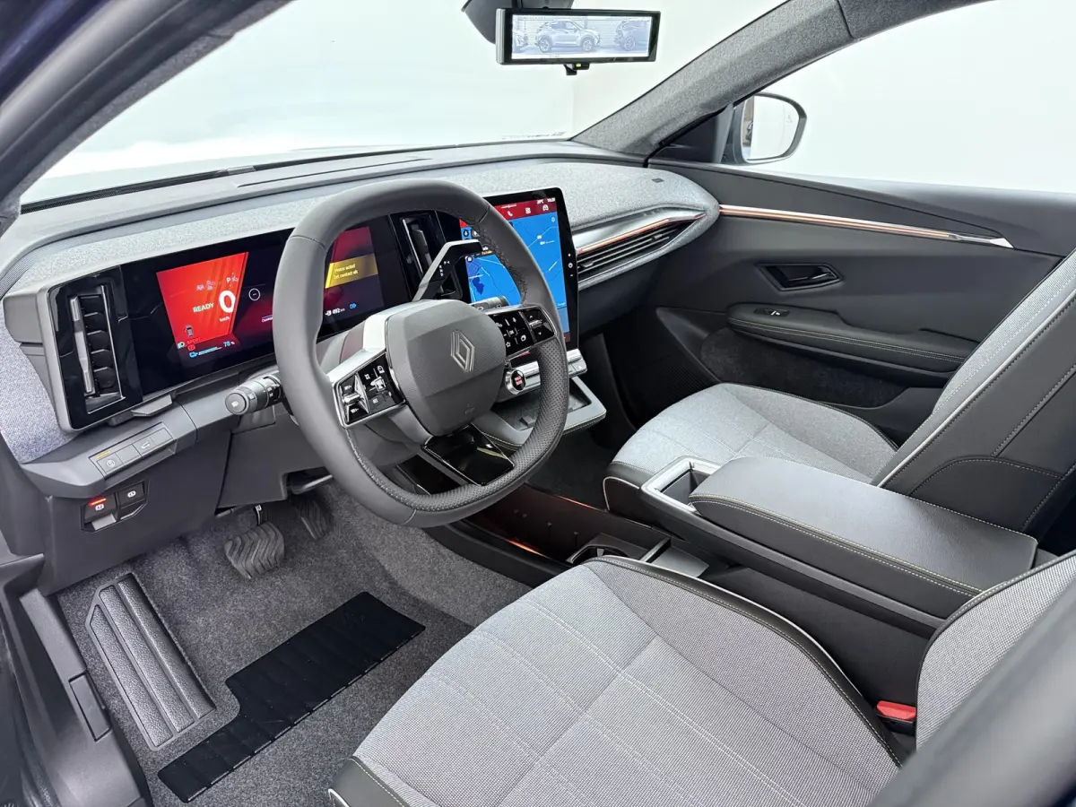 EV87 long range techno | Pack advanced driving assist & augmented vision |