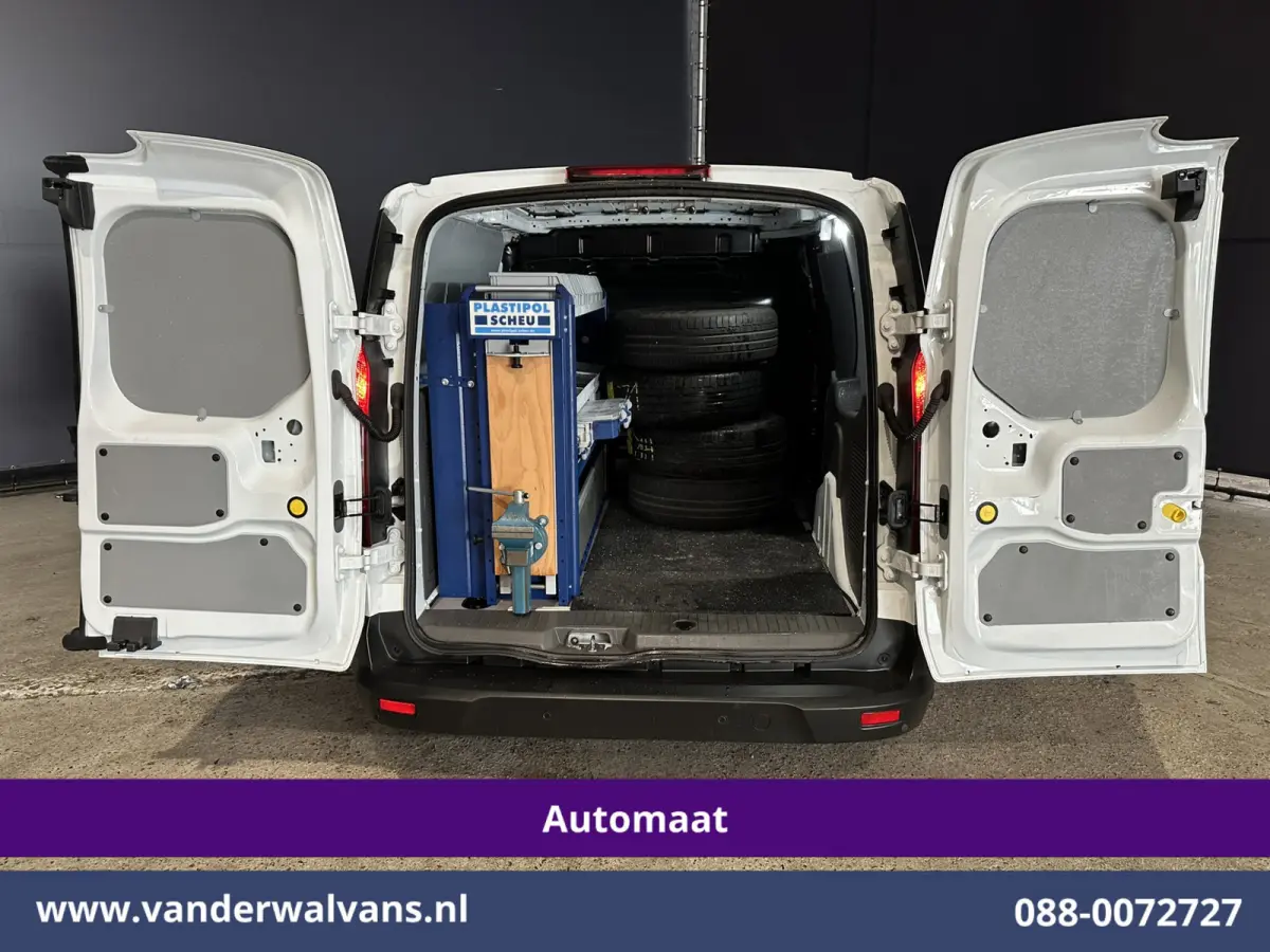 1.5 EcoBlue 120pk Automaat L1H1 Euro6 Airco | Navigatie | Camera | Cruisecontrol | Apple Carplay Parkeersensoren, Verwarmde voorruit, 1500kg trekvermogen