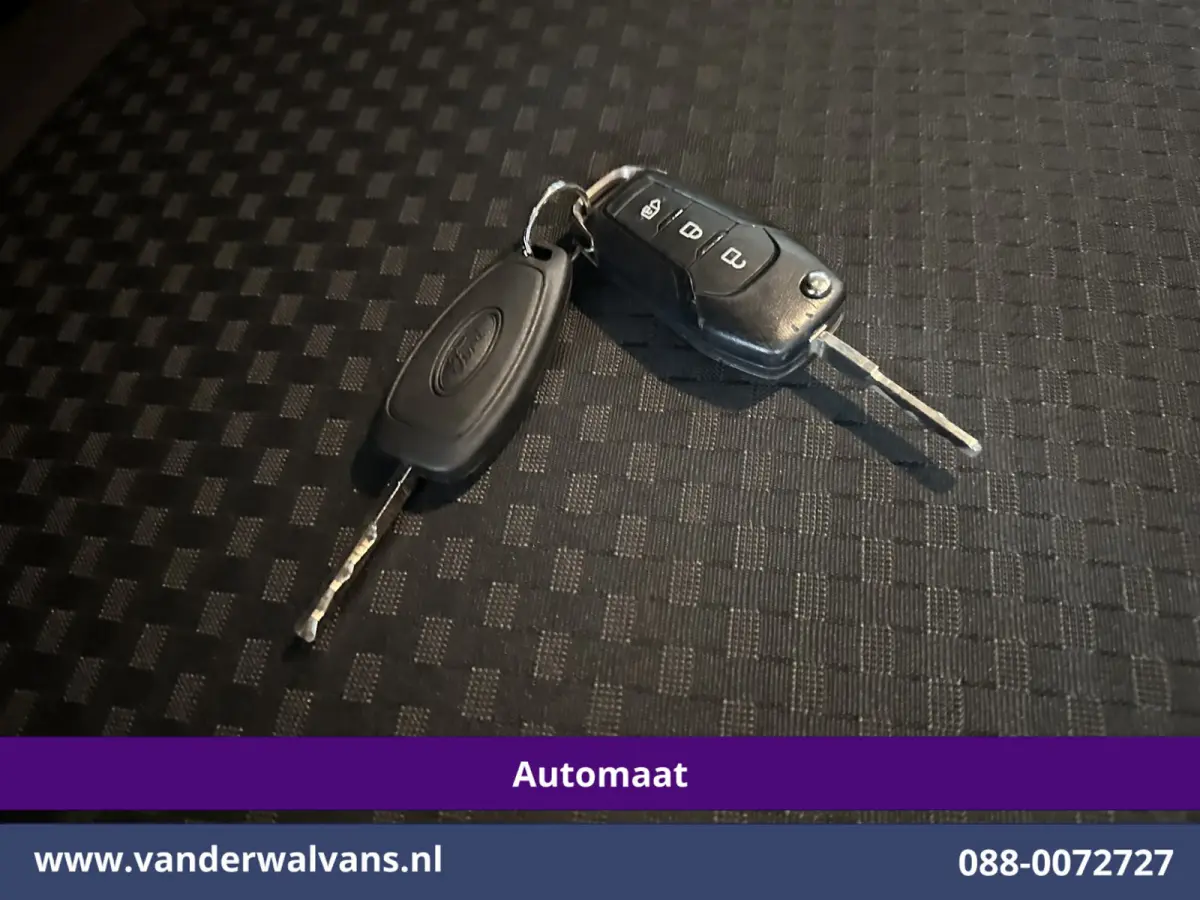 1.5 EcoBlue 120pk Automaat L1H1 Euro6 Airco | Navigatie | Camera | Cruisecontrol | Apple Carplay Parkeersensoren, Verwarmde voorruit, 1500kg trekvermogen