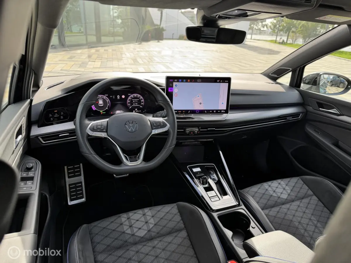 1.5 eTSI R-Line |Pano |H&K |HUD |ACC |VOL