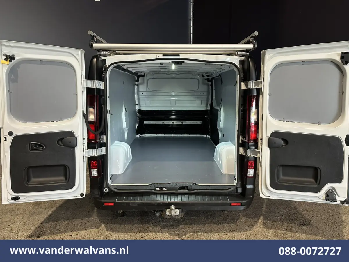 2.0 dCi 120pk L2H1 Euro6 Airco | Imperiaal | Navigatie | LED | Cruisecontrol Trekhaak, Parkeersensoren