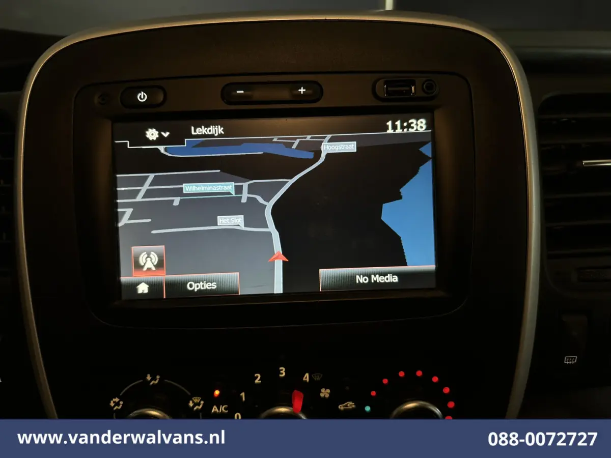 2.0 dCi 120pk L2H1 Euro6 Airco | Imperiaal | Navigatie | LED | Cruisecontrol Trekhaak, Parkeersensoren