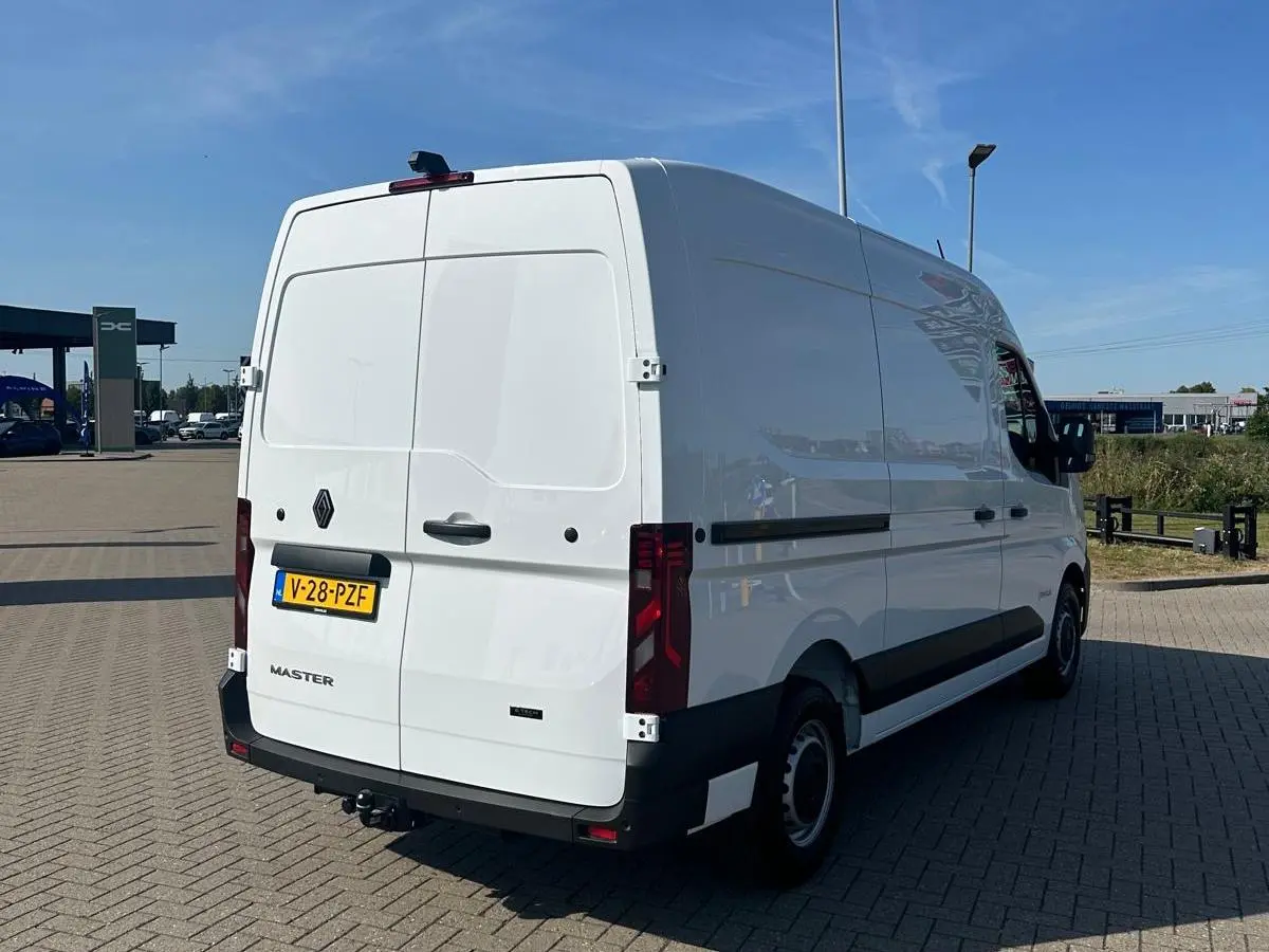 GB L2H2 T35 E-Tech 140 pk long range advance | Navigatie | Trekhaak | Achteruitrijcamera |