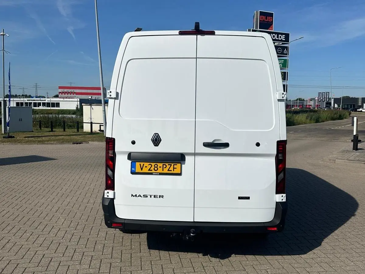 GB L2H2 T35 E-Tech 140 pk long range advance | Navigatie | Trekhaak | Achteruitrijcamera |